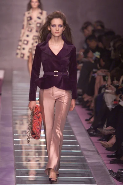 Look 11